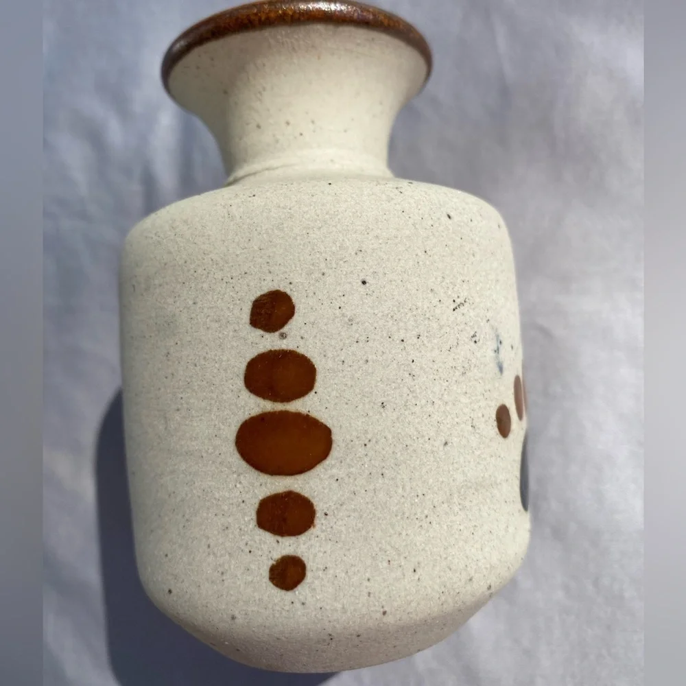 Stoneware bud vase cream blue brown white signed